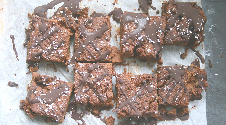 Double Chocolate Chip Brownies – Paleo/Sugar-free